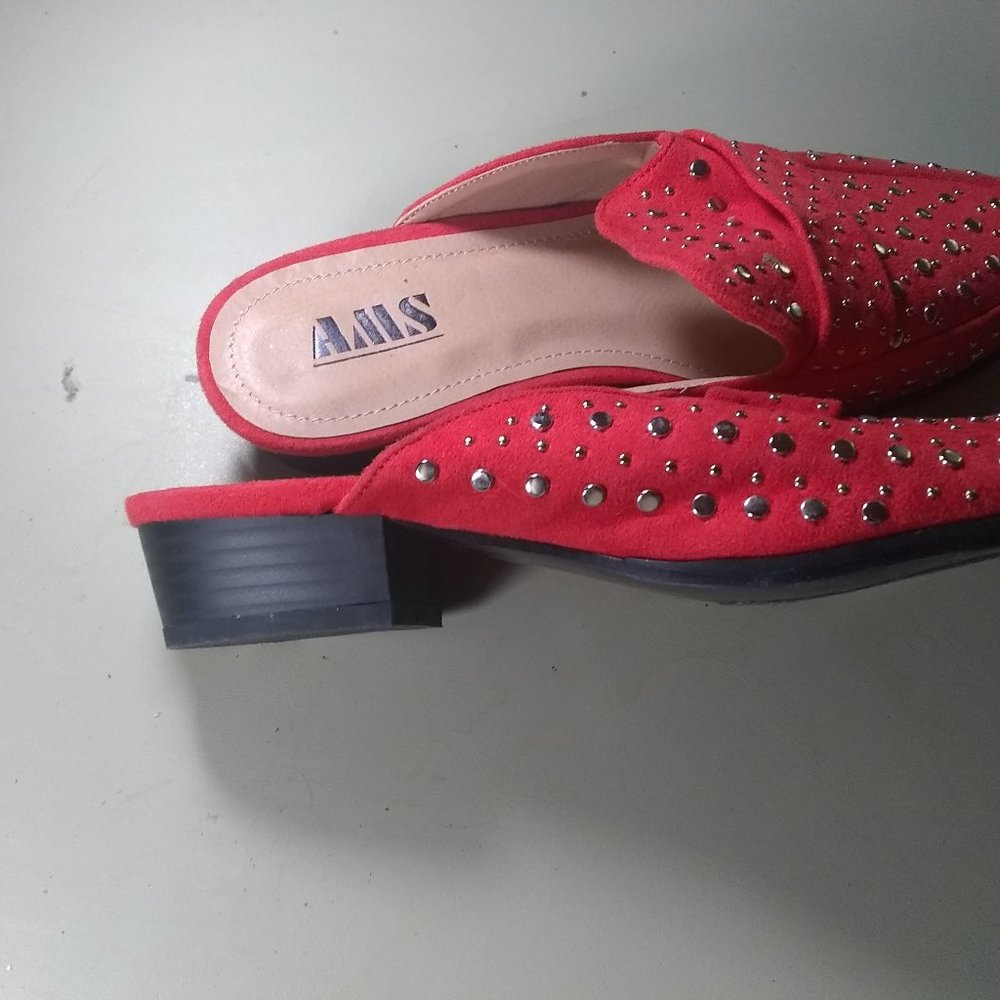 Flat mules